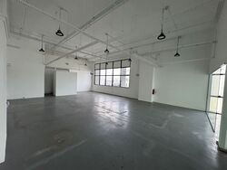 Hh @ Kallang (D13), Factory #558109251
